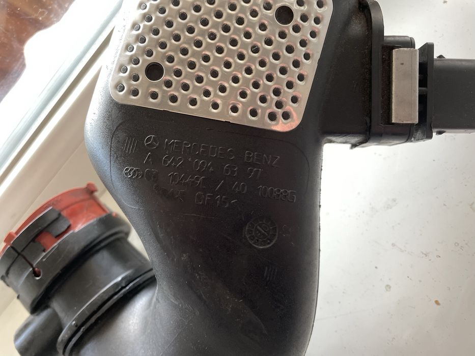 Розходомер (патрубок повітряного фільтра mercedes w164 3.0cdi