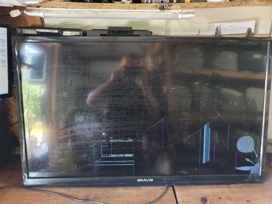 Телевізор Bravis LED-46D09 black БИТА МАТРИЦЯ 46"