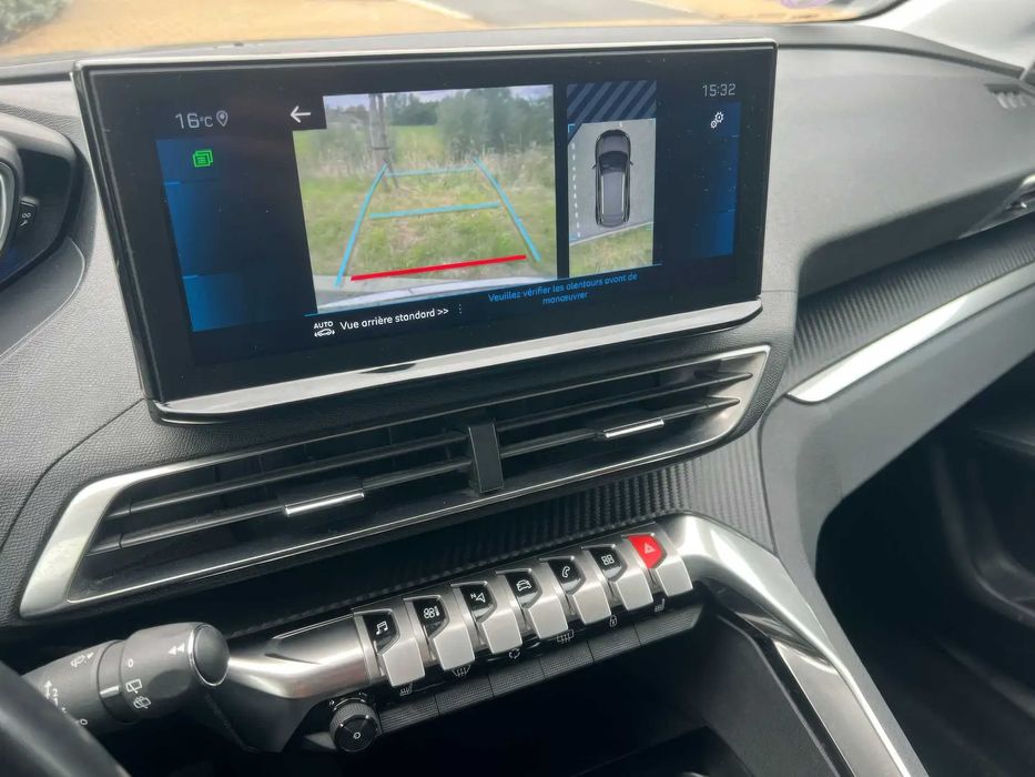 Peugeot 3008      2021