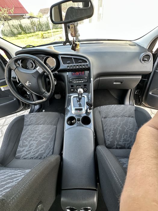 Продам  сімейне авто