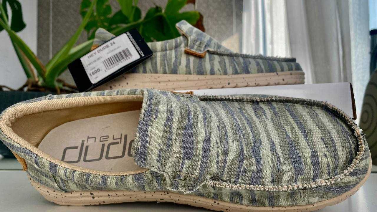 Легкі та зручні мокасини hey dude mikka print camo