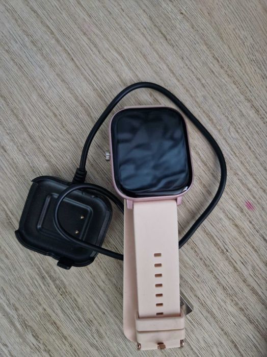 Smartwatch damski różowy