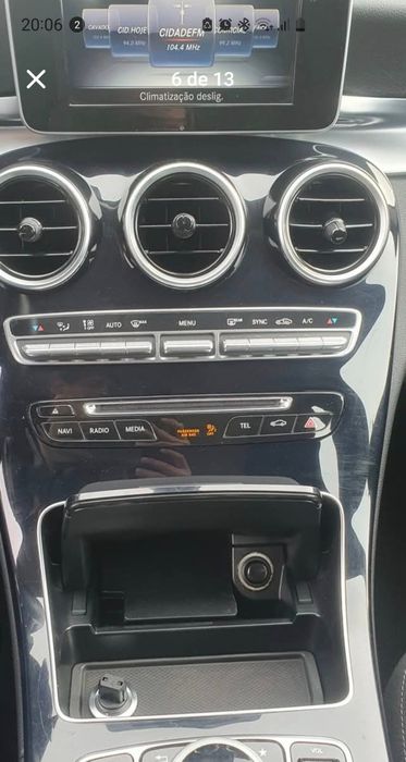 Mercedes C200 cx automática,mala eletrica e leds