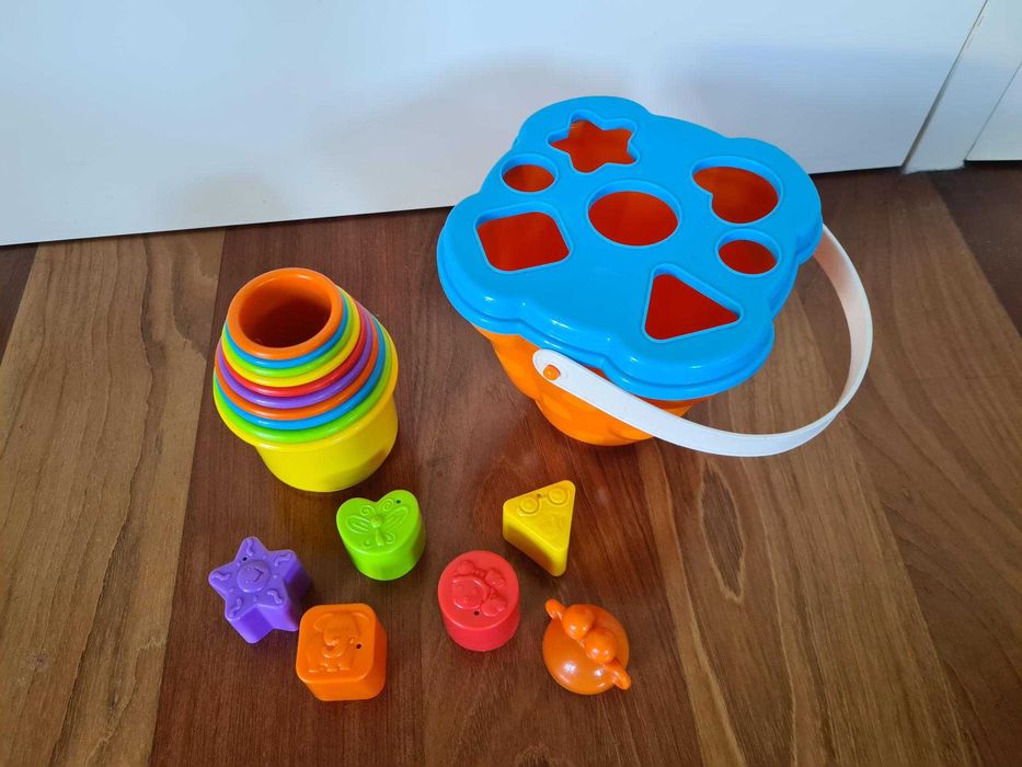 Copos de empilhar com balde