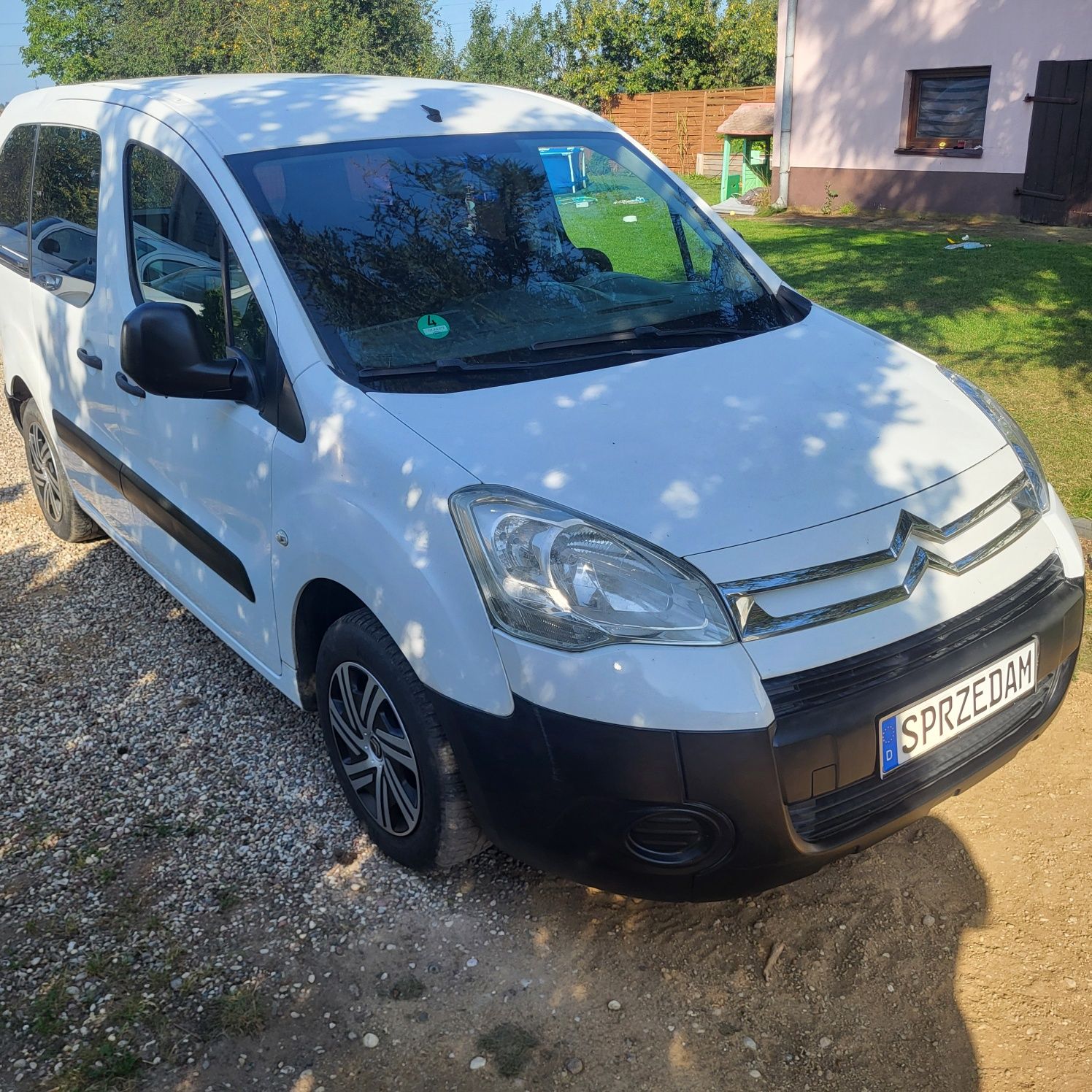 Berlingo 1.6 Hdi 5 osobowy Mały Przebieg, Hak Super Stan!!!