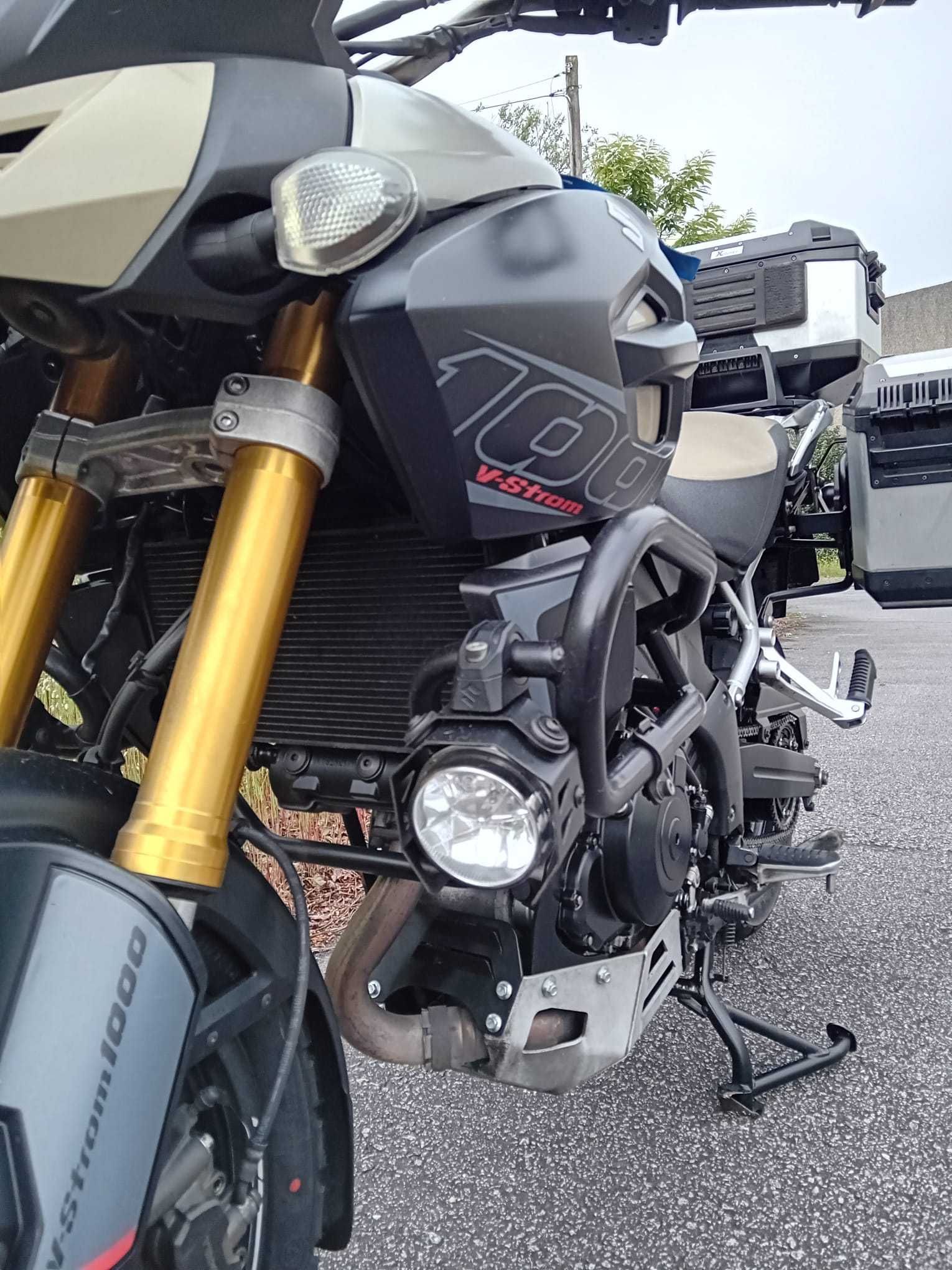 Suzuki V Strom 1000
