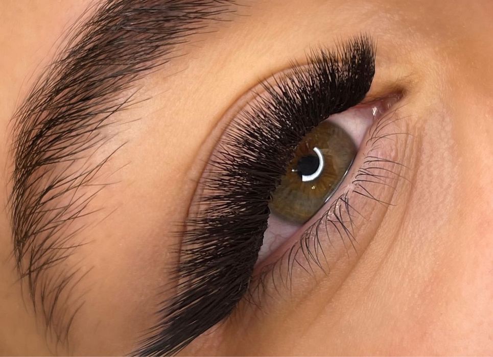 Наращивание ресниц LED