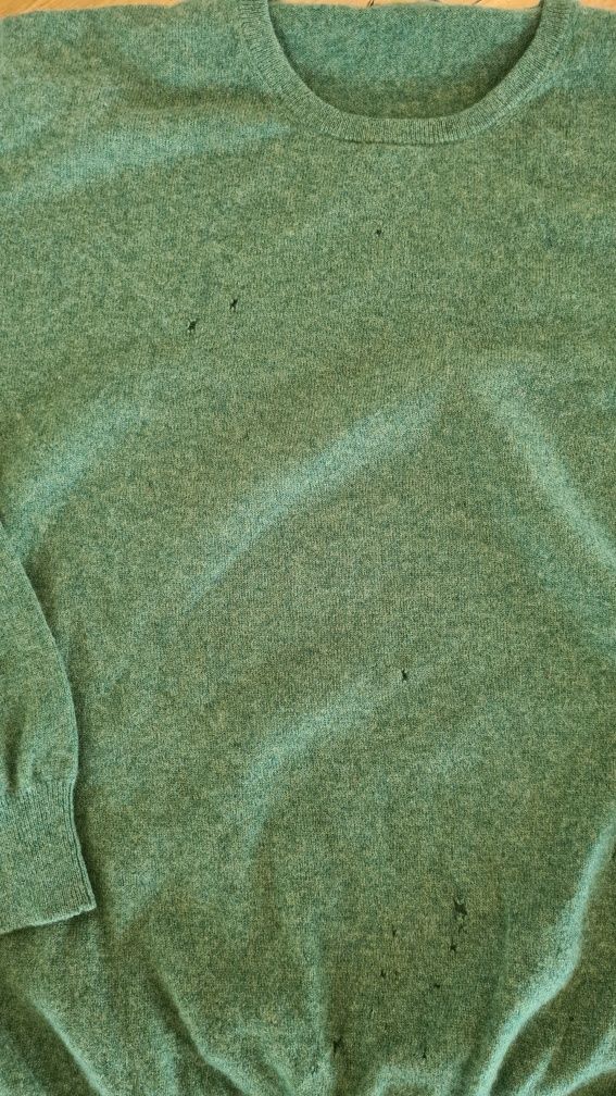 Sweter 100% Kaszmir zeroweste.  Na przeróbki krawieckie. Zielony