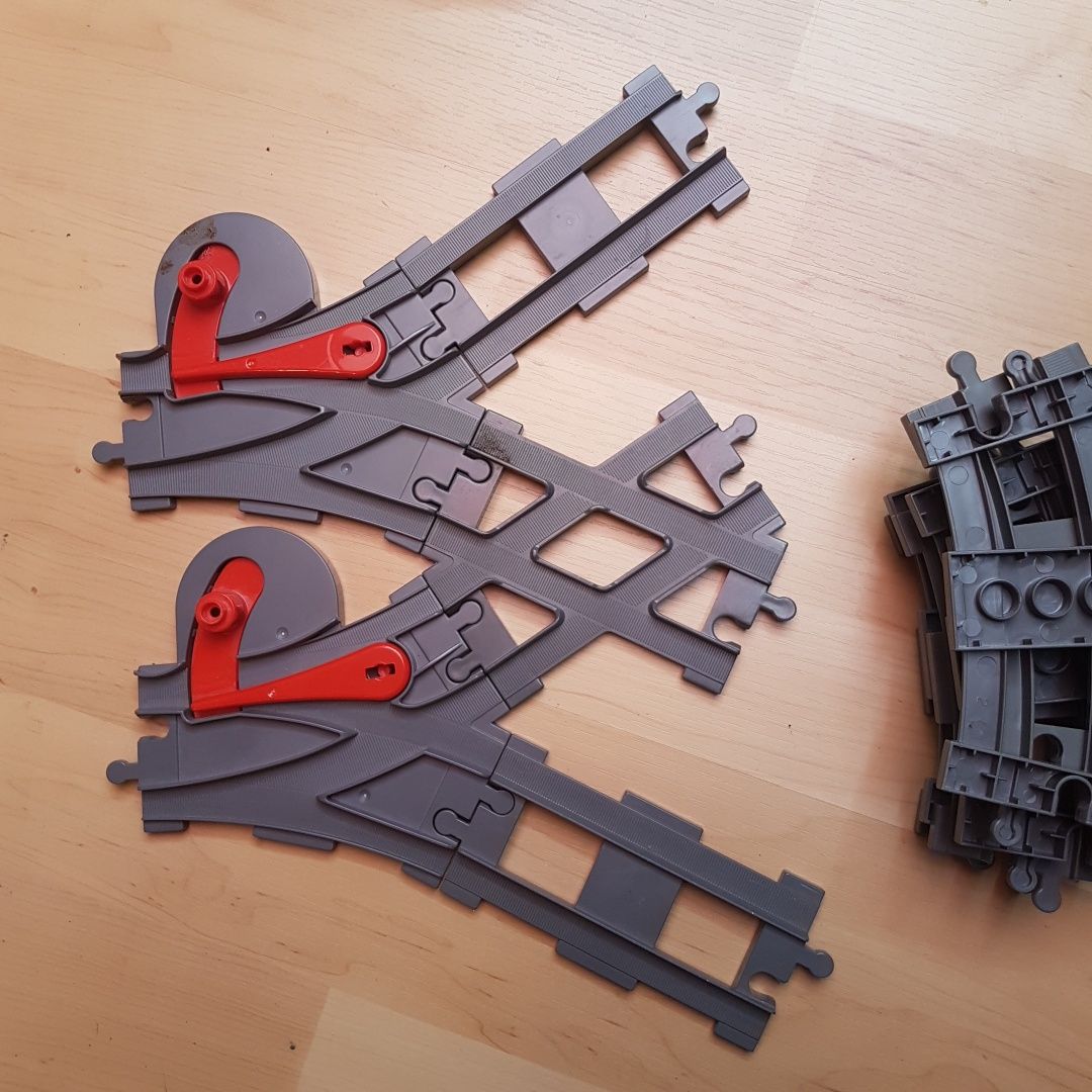 Zestaw toròw i zwrotnic lego duplo