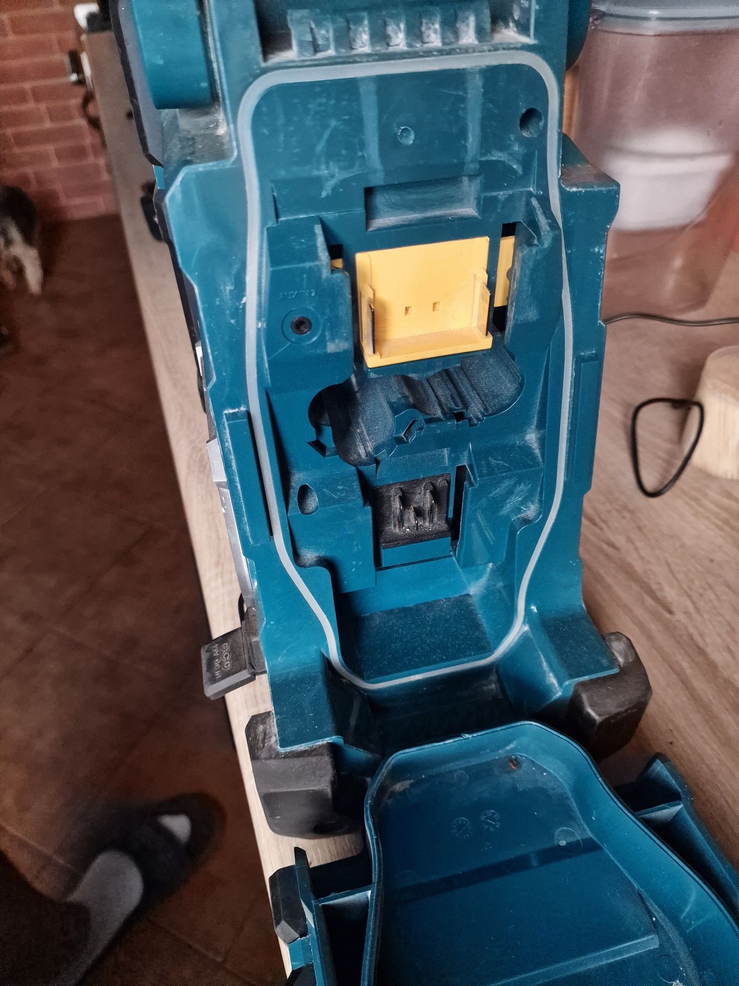 Radio makita z bloototh