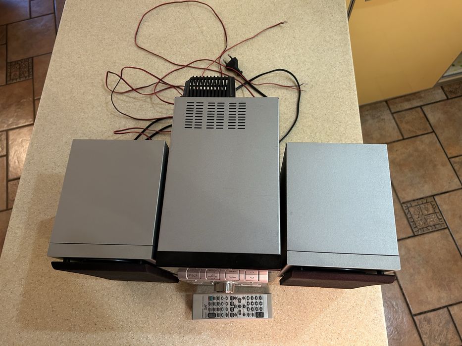 Музыкальный центр JVC UX-G68.