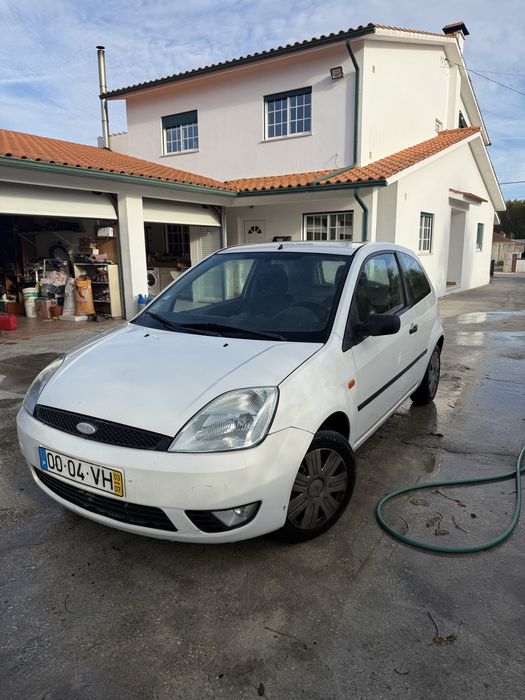 Ford Fiesta Comercial 2003