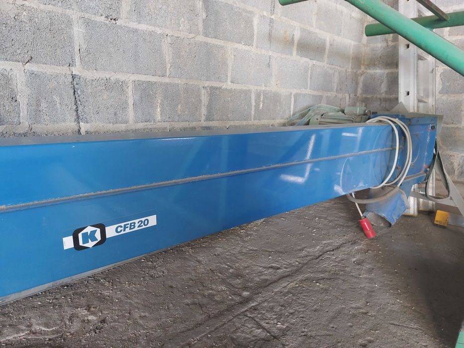 podajnik przenośnik  łańcuchowy kubełkowy