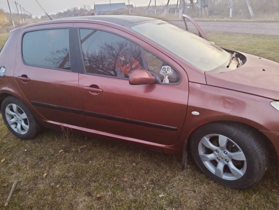 Продам обмен пежо 2005 год