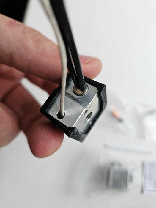 Хотенд Ender V3 SE: титановий біметалевий термобар'єр, набір