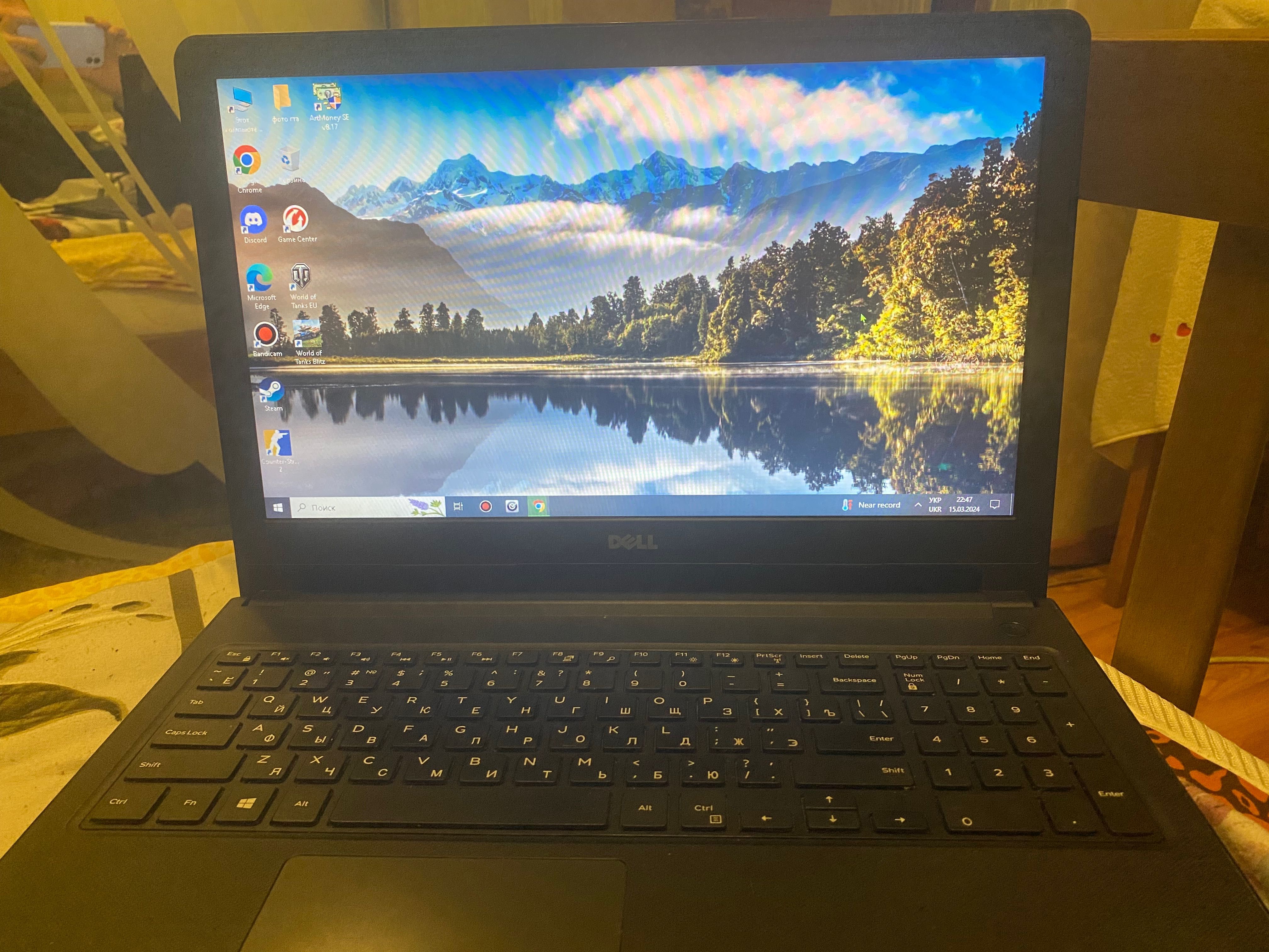 Ноутбук Dell 2019 року в гарному стані