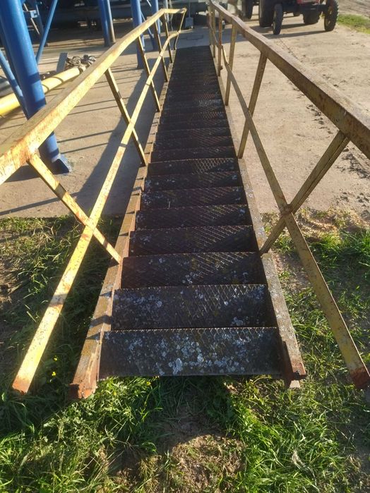 Schody metalowe zewnętrzne stalowe 4,2m