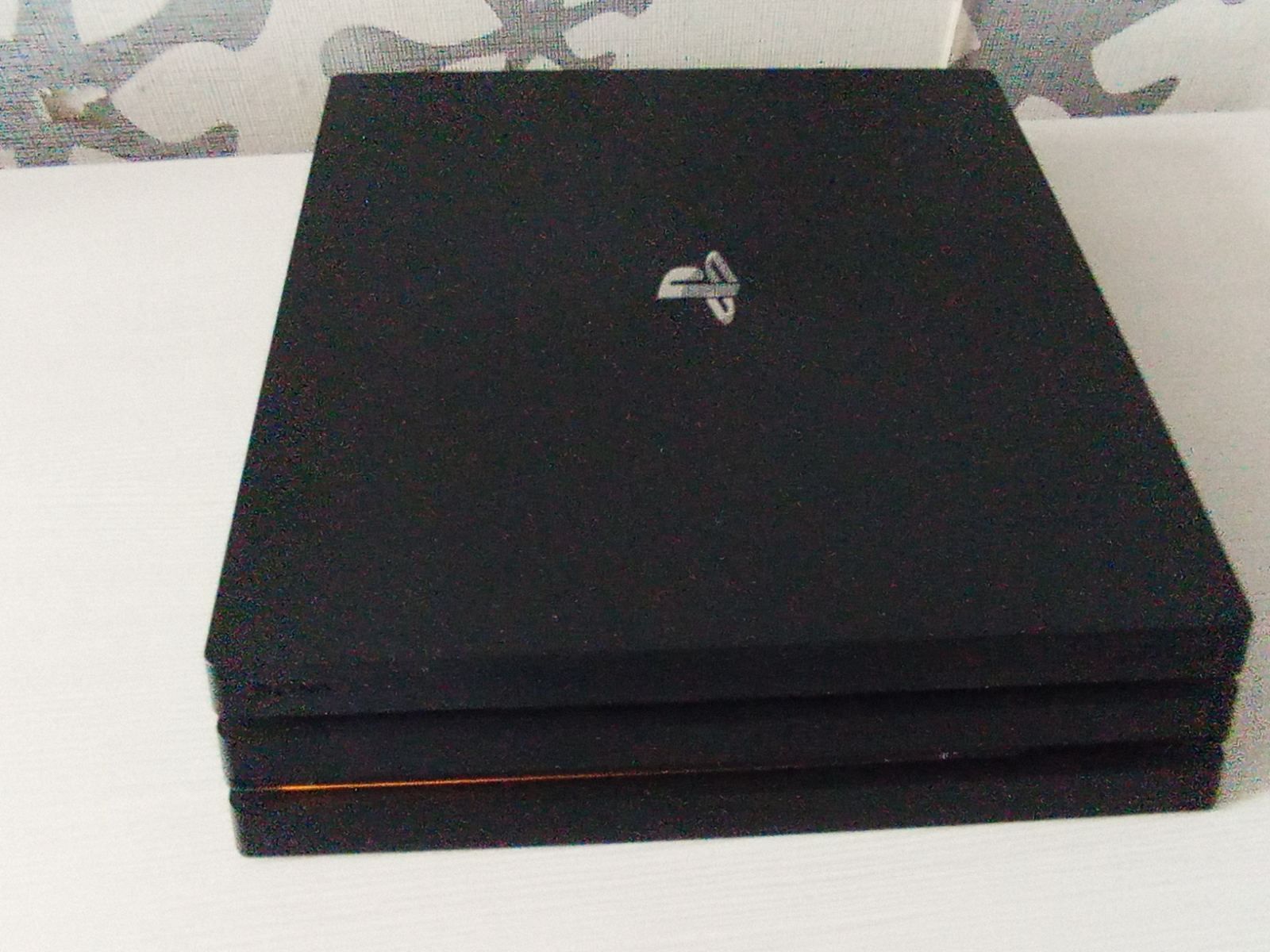 Play station 4 pro