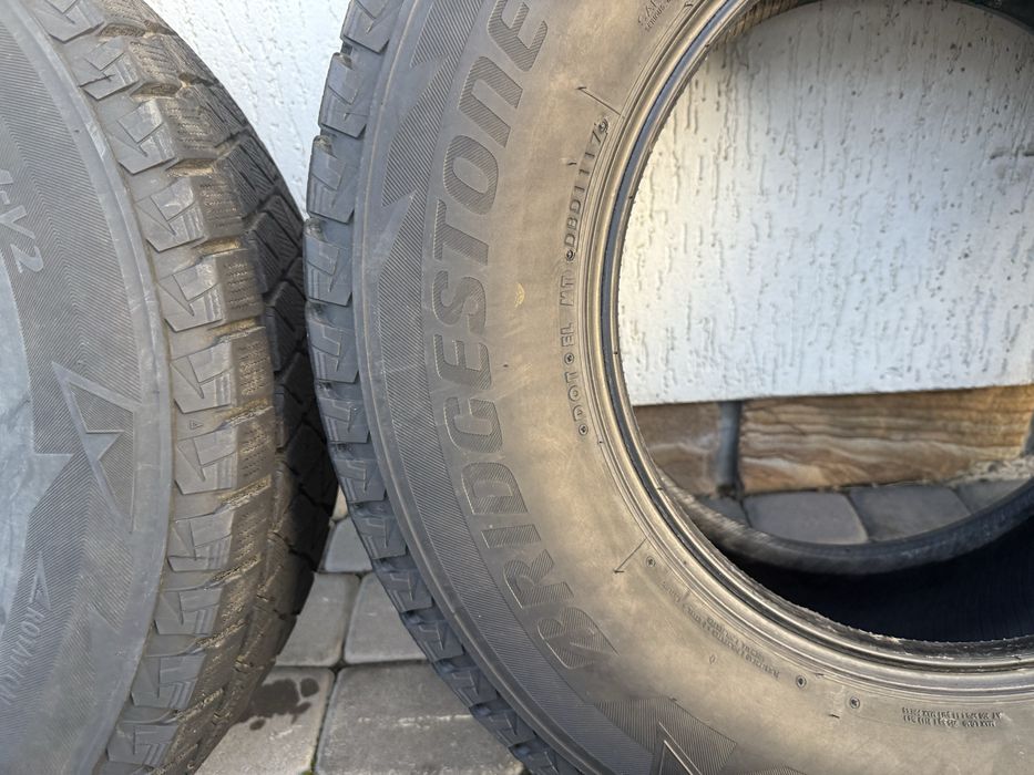 Зимова гума на позашляховик,BRIDGESTONE BLIZZAK DM-V2 245/70 R16 107S