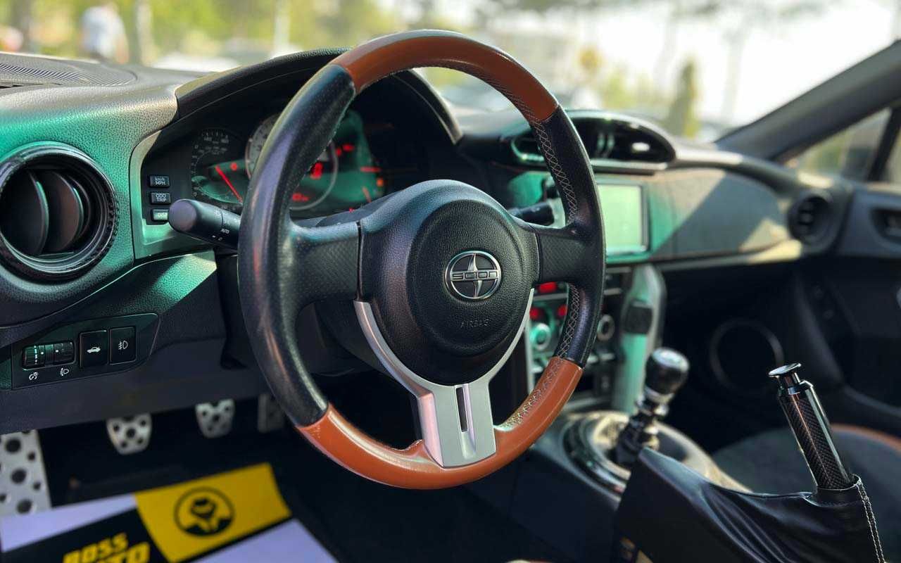 Toyota GT 86(Scion) 2016
