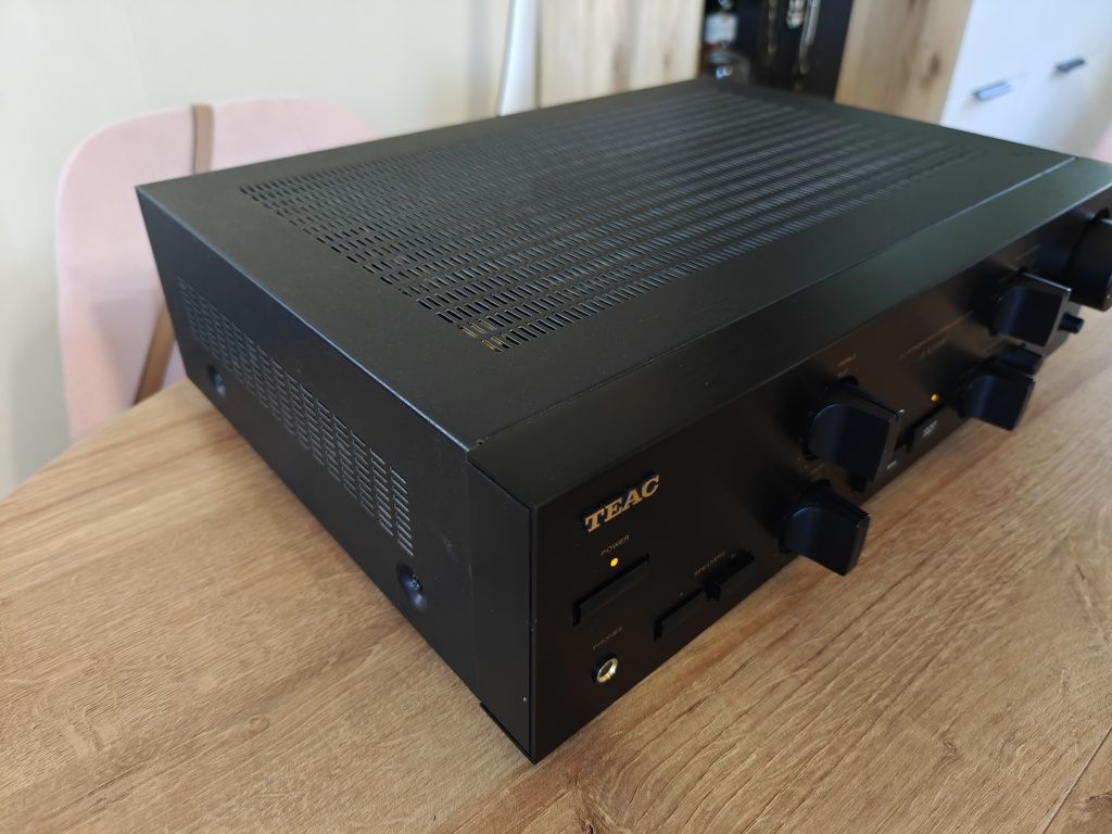 Wzmacniacz Teac A-X1000