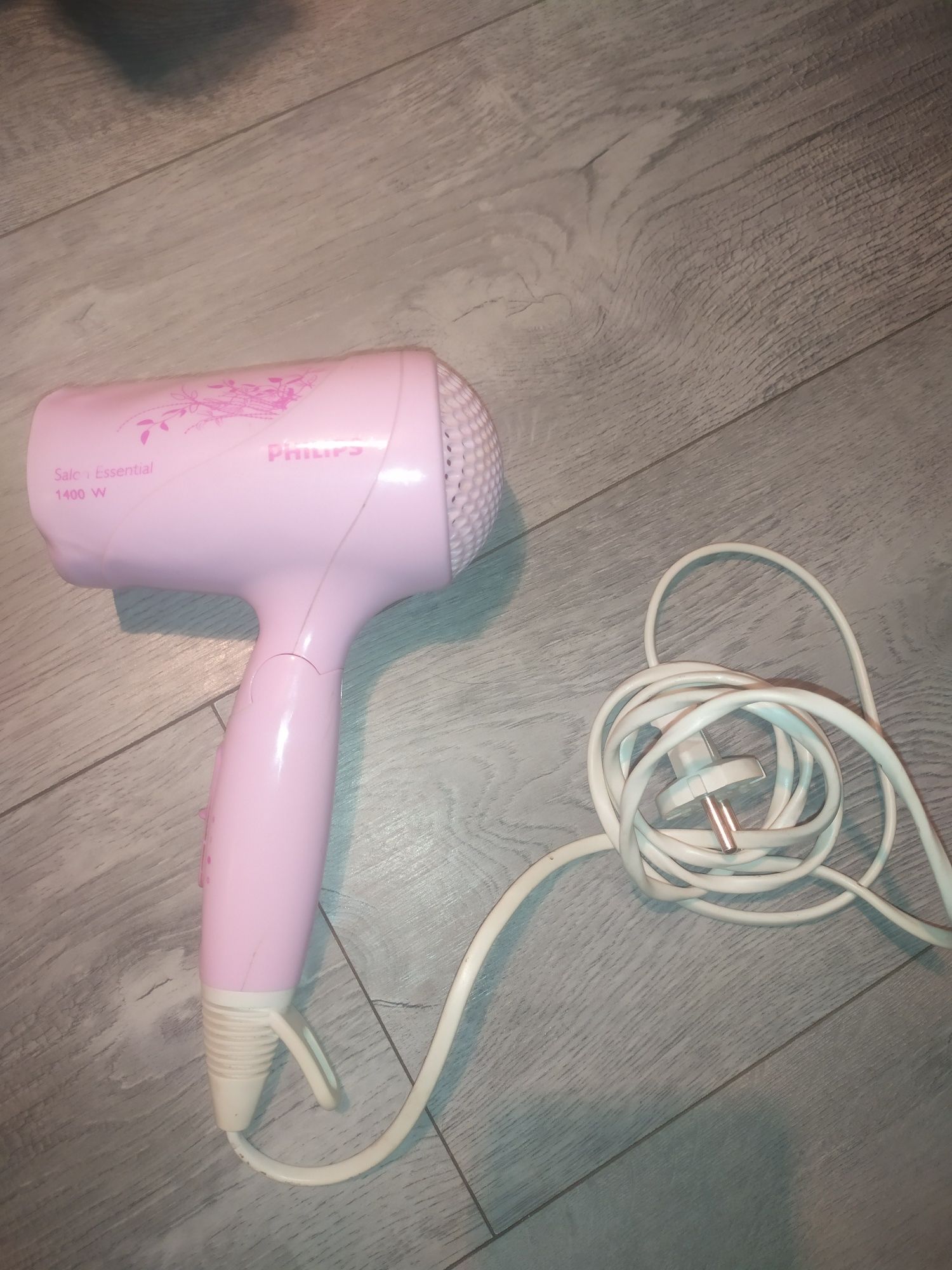 Różowa suszarka do włosów Philips Salon Essential NL 9206,  1400W
