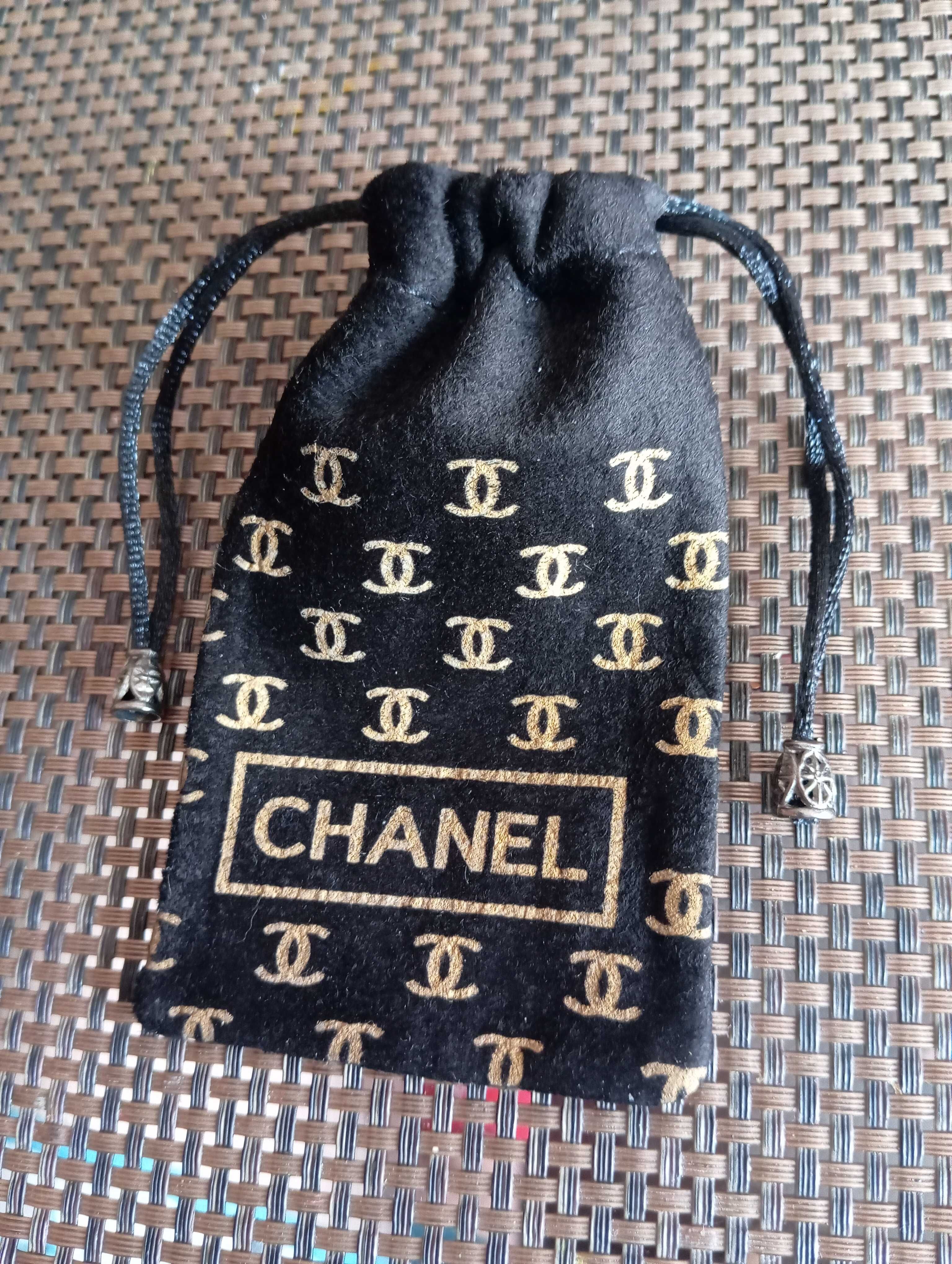 Чехол. Пыльник. Мешочек. С символами Chanel. 7*13 см.