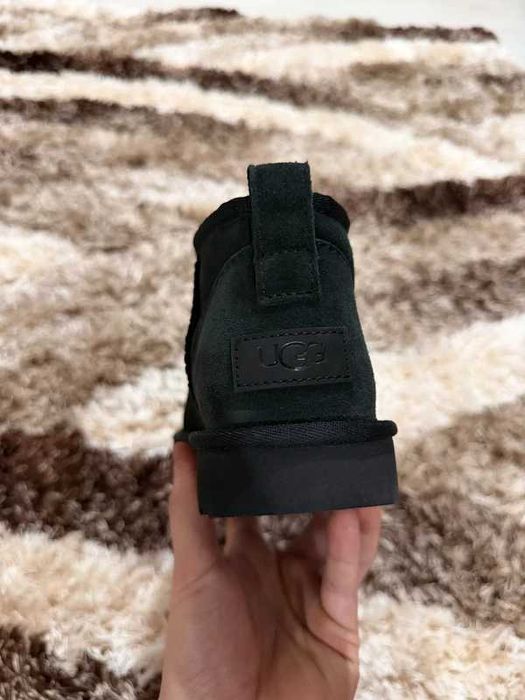 Buty damskie UGG_Black Trampki Roz.37