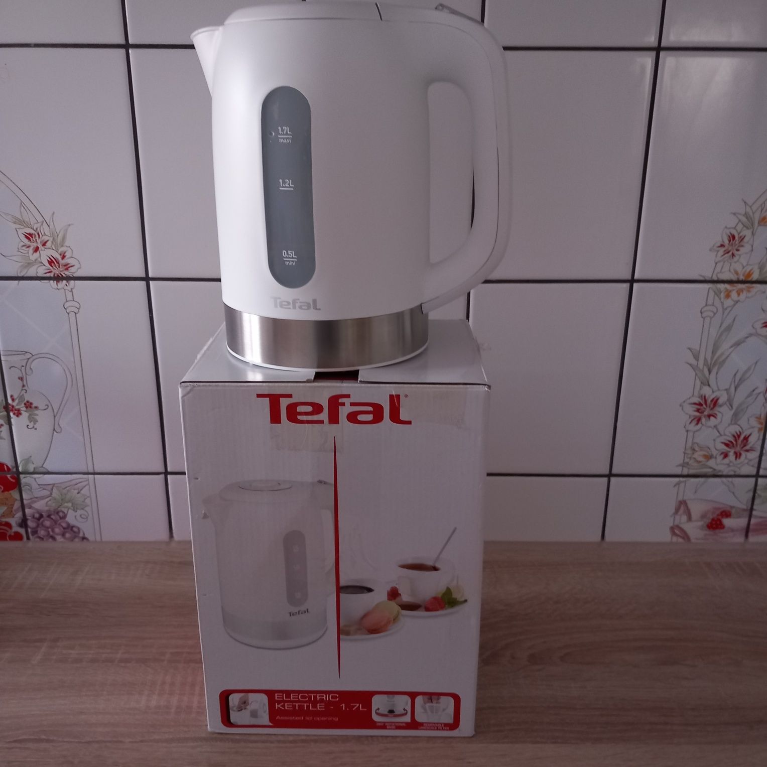 Czajnik elektryczny Tefal Snow KO3301