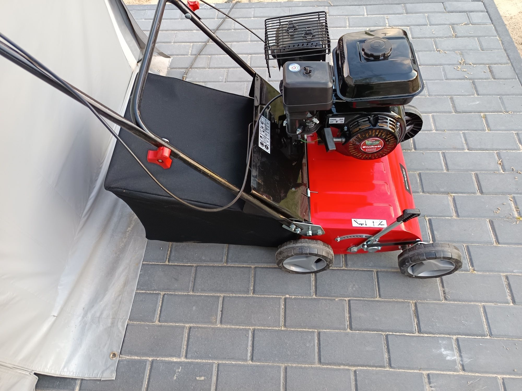 Wertykulator spalinowy Einhell GC-SC 4240P