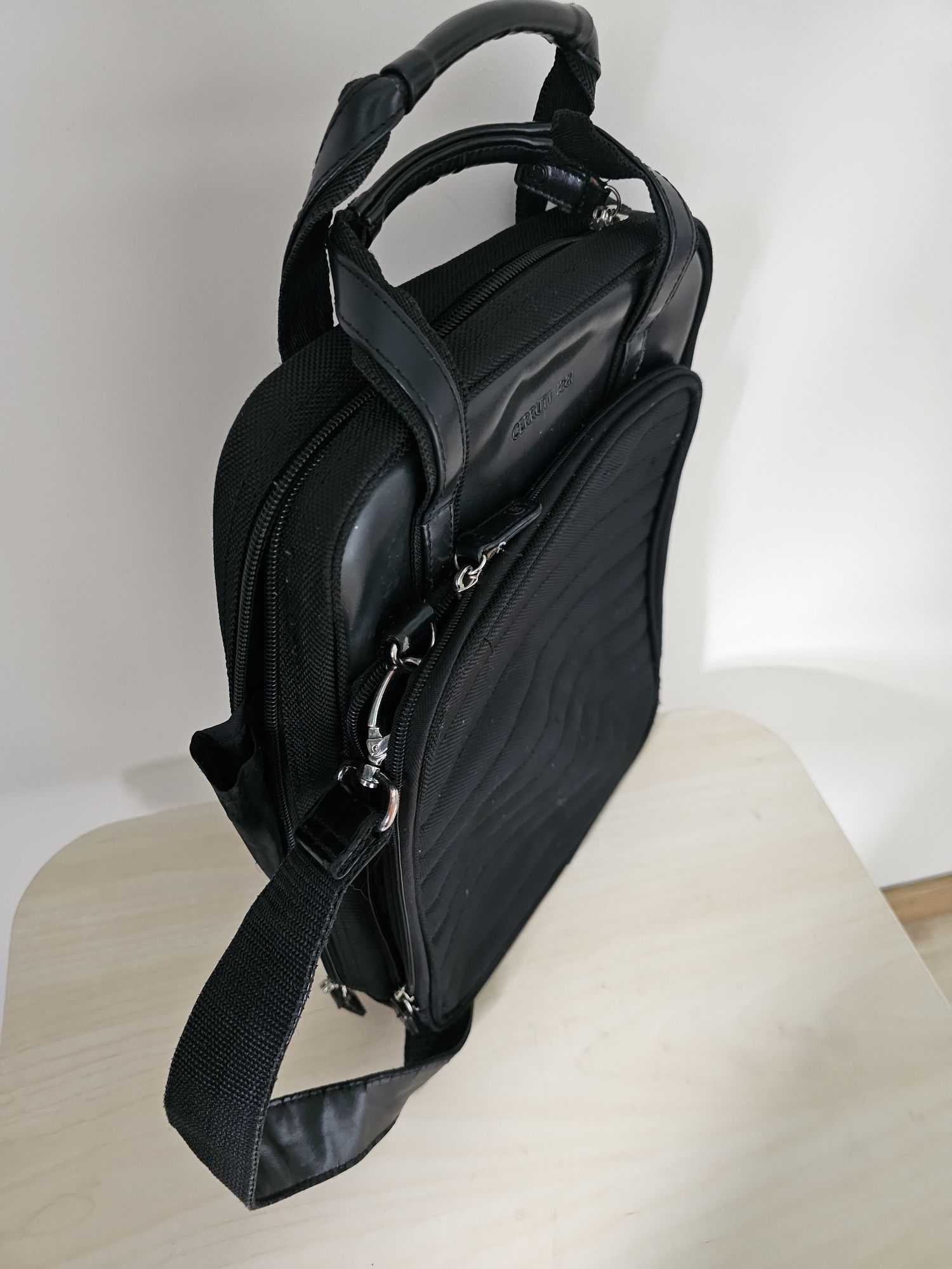 Stylowa torba na laptopa – czarna