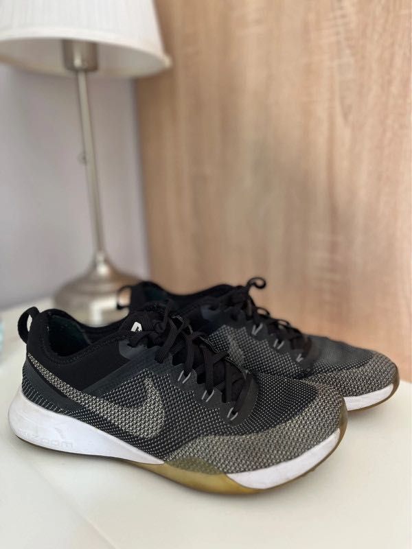 Nike Air Zoom Dynamic 40