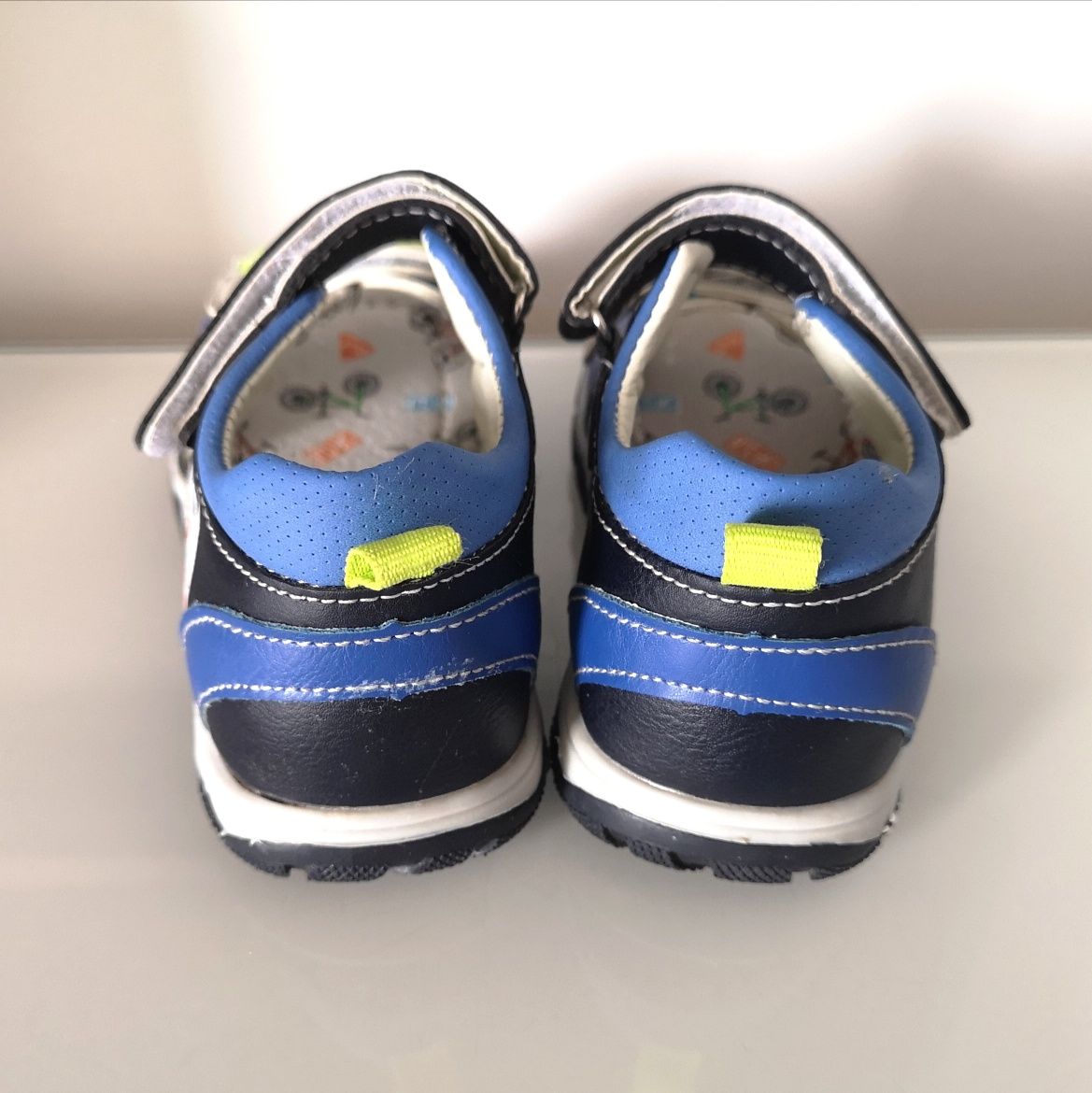 Skórzane, niebieskie sandały dla chłopca Mountain shoes, rozmiar 22