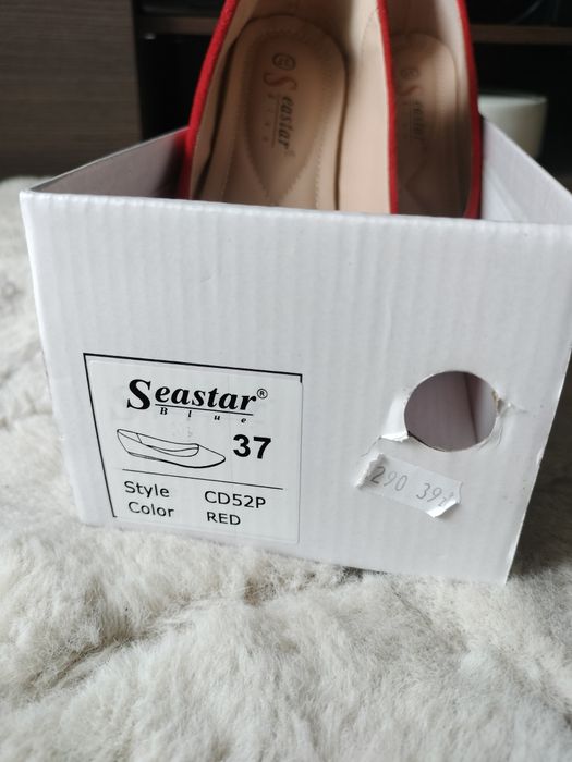 NOWE czerwone balerinki rozm 37 matowe typu zamsz