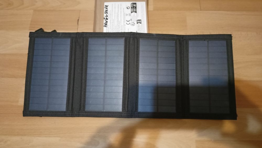 Turystyczny panel solarny.