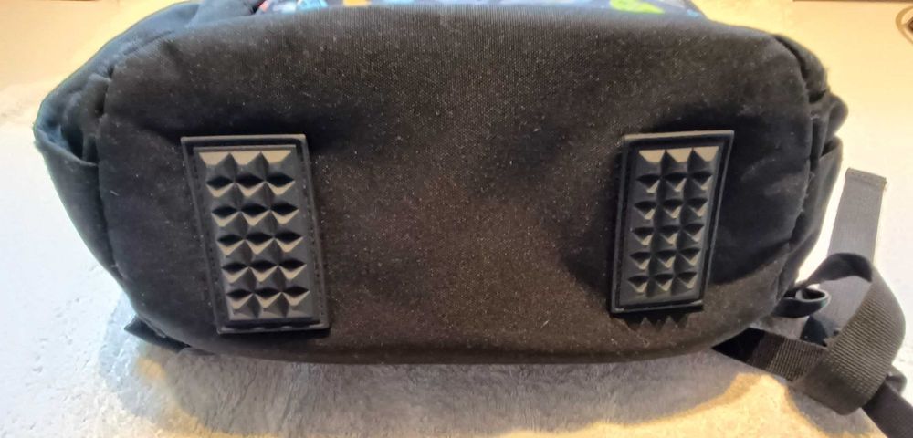 HEAD Skateboards. 3 komorowy plecak szkolny. Ergoback. Stan dobry.