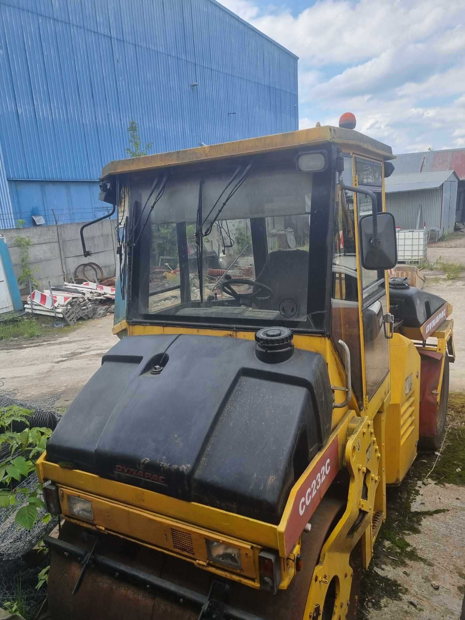 Walec drogowy Dynapac CC232C