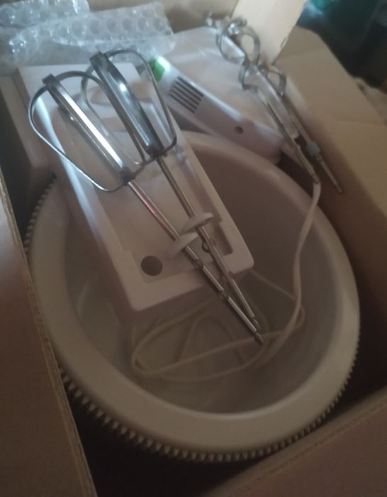 Міксер з чашею philips hp 1505