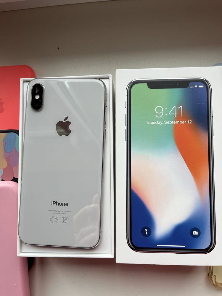 Продам iphone 10 X на 64гб