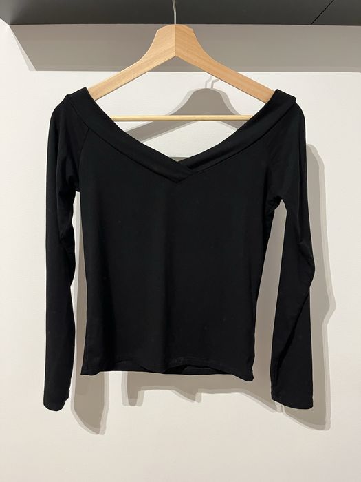 Sprzedam czarną bluzkę z wiskozy - Pieces