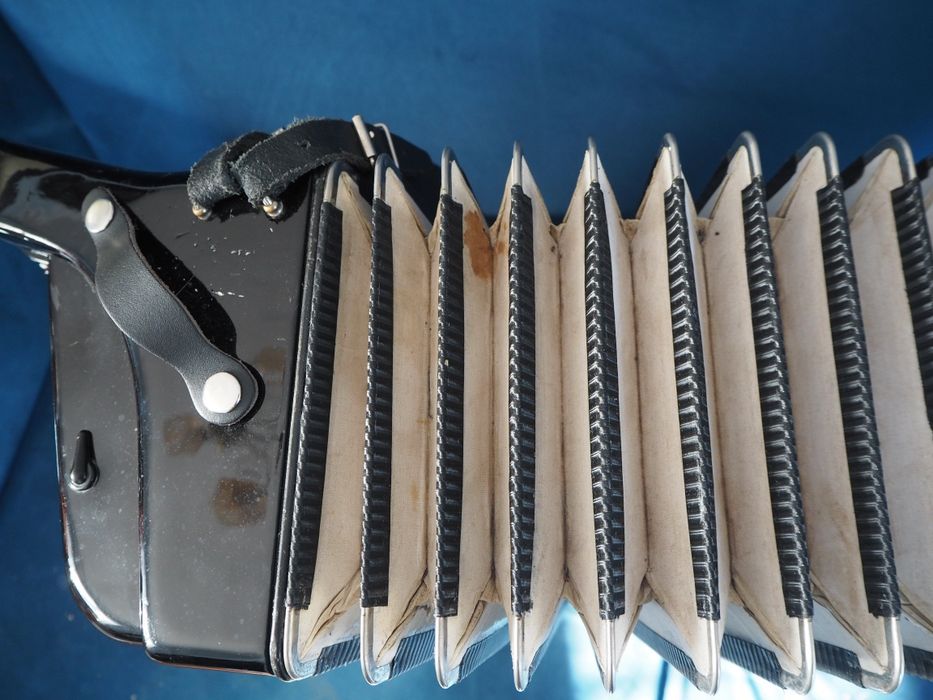 Akordeon guzikowy weltmeister grandina gryf b