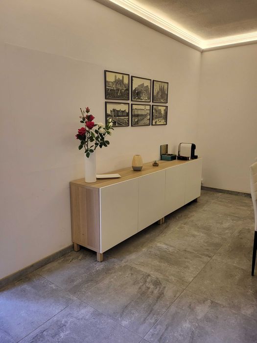 Zestaw mebli biurowych 2 szafki stół 6 krzeseł