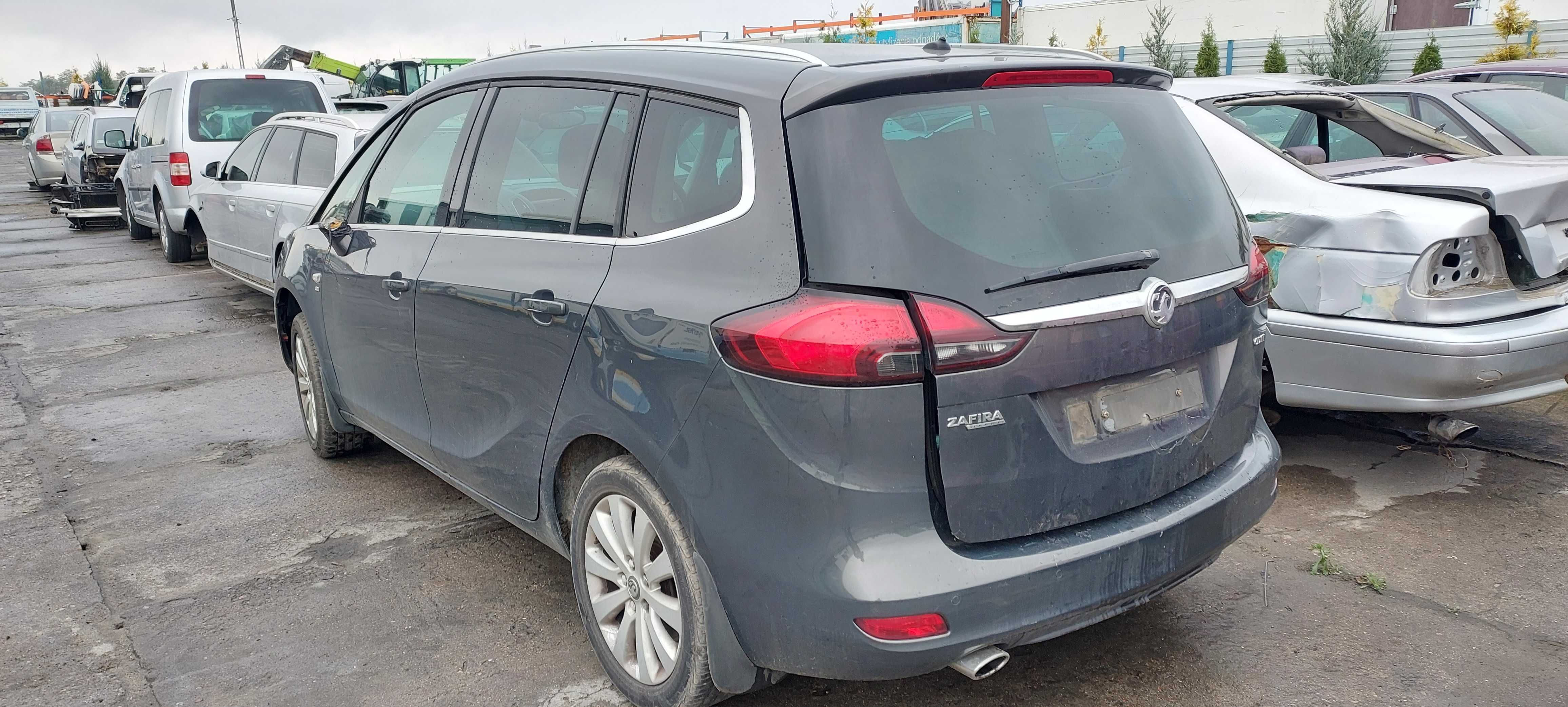 Opel Zafira C 2016r NA CZĘŚCI