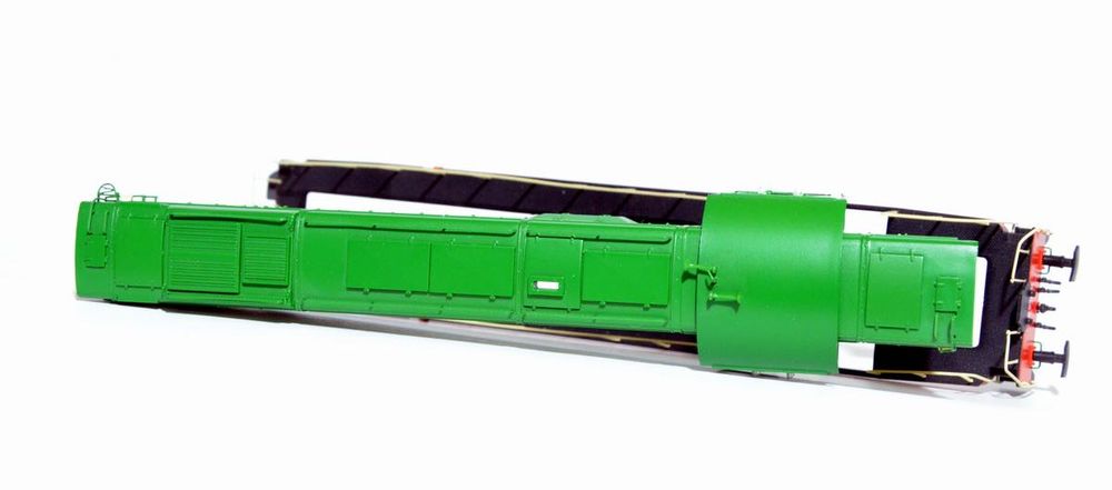 Корпус тепловоза CD 770 Roco HO