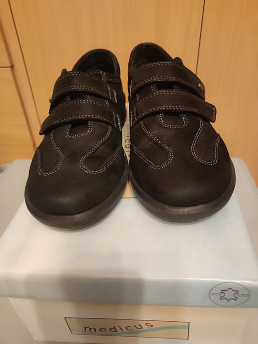 Skórzane buty Medicus czarne rozmiar 38 szerokość H