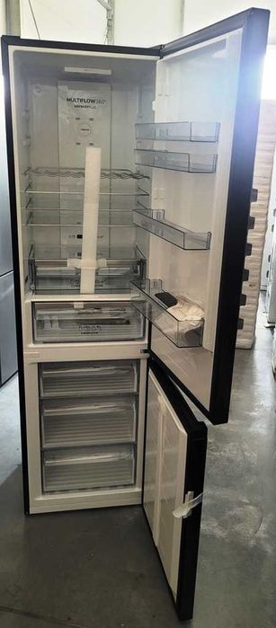 Lodówka GORENJE NRK620EABXL4 No Frost 200cm Czarna