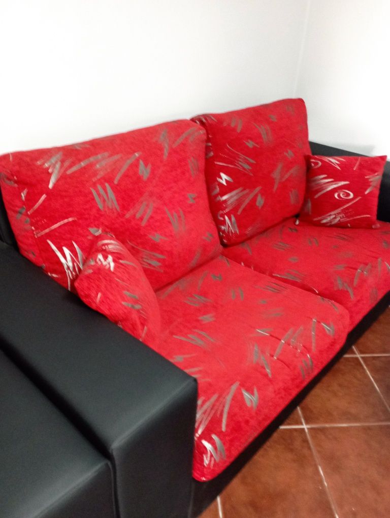 Conjunto de 2 sofás preto e vermelho