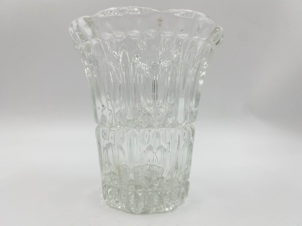 Ciekawy optyczny szklany wazon