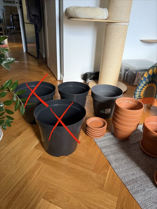 Plastikowe donice duże donice