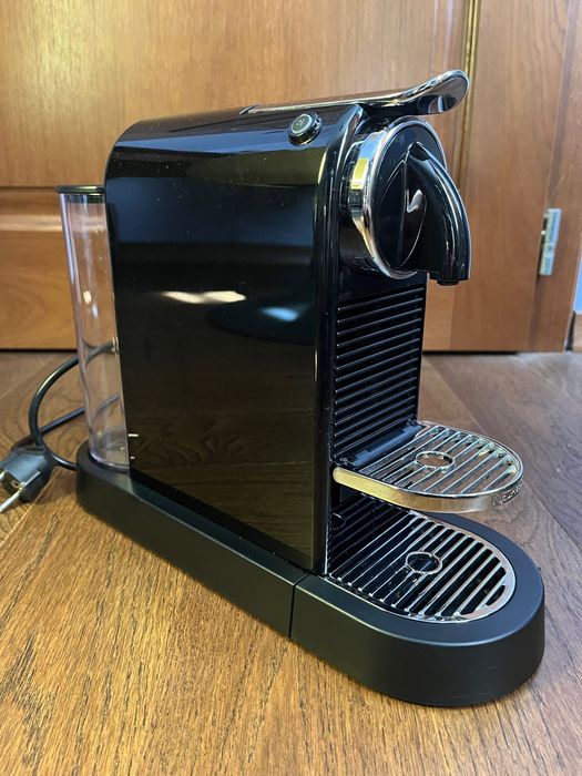Kapsułkowy ekspres do kawy Nespresso Citiz&Milk (czarny)